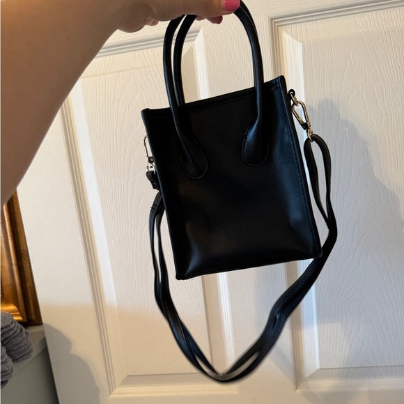 Sexy Black Handbag - Picture 4 of 5